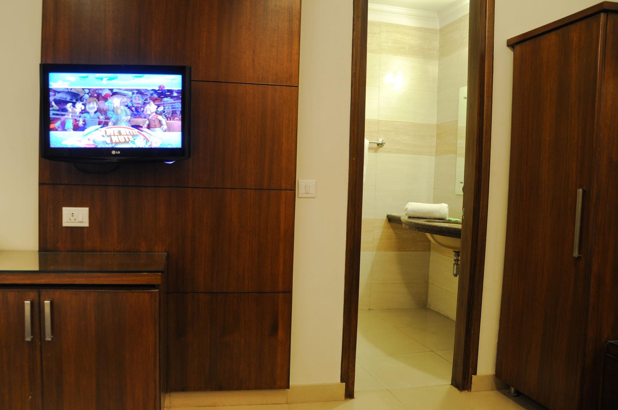 Hotel Vanson Villa - Near Connaught Place Nueva Delhi Exterior foto