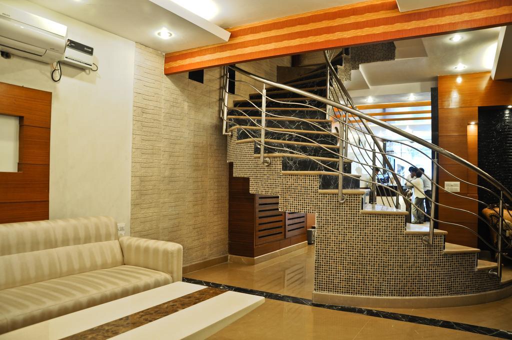 Hotel Vanson Villa - Near Connaught Place Nueva Delhi Exterior foto