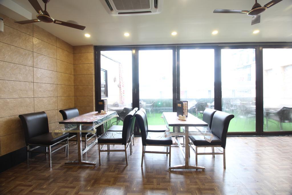 Hotel Vanson Villa - Near Connaught Place Nueva Delhi Exterior foto